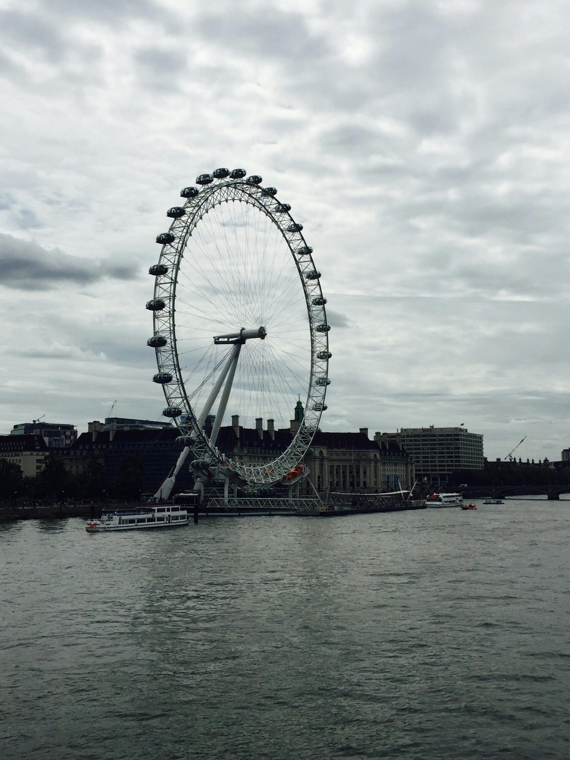 Luxury Thames cruise London